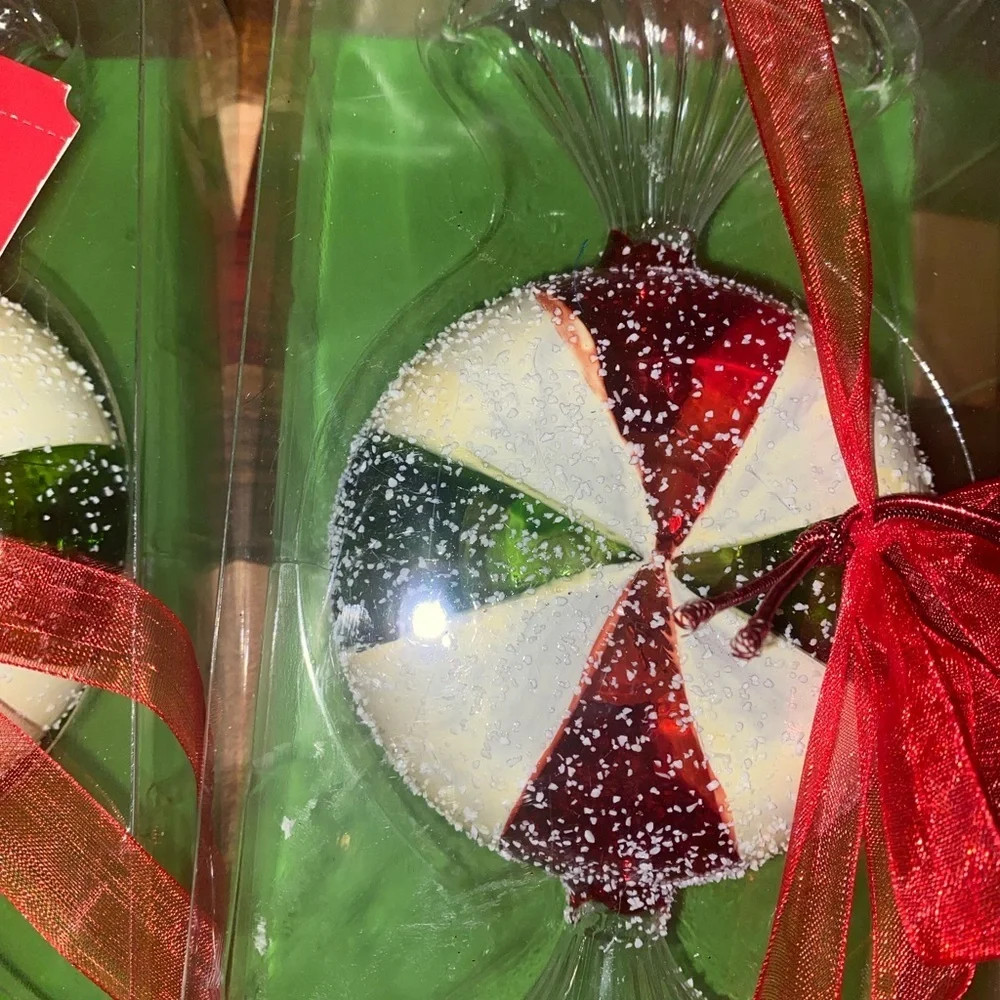 2 Pier 1 LED Del bonbon Peppermint Candy Light Up Ornaments Red White Green 6.5”